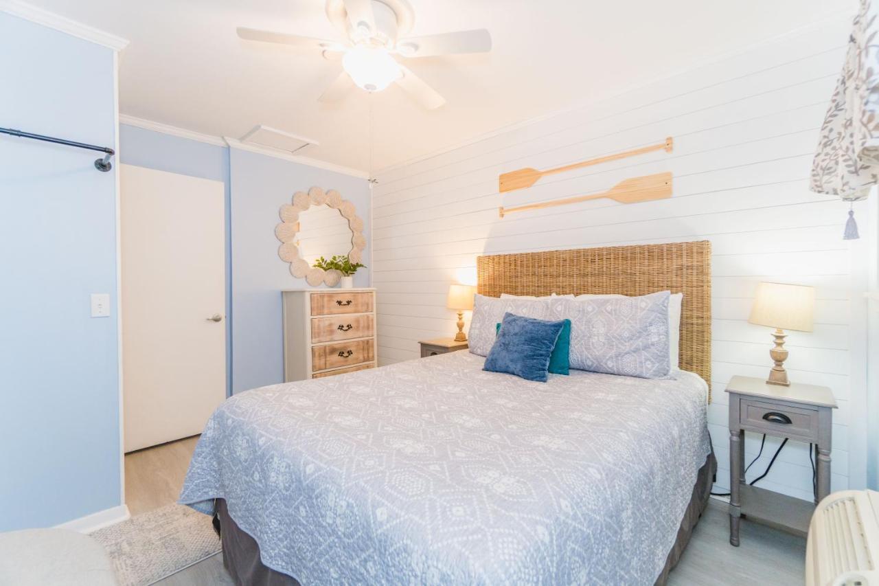 Stunning Views!!-Oceanfront Villa-Heated Pool-Private Balcony-Tiki Bar-Walk To Coligny Plaza هيلتون رئيس جزيرة المظهر الخارجي الصورة