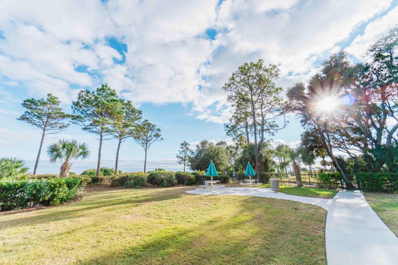 Stunning Views!!-Oceanfront Villa-Heated Pool-Private Balcony-Tiki Bar-Walk To Coligny Plaza هيلتون رئيس جزيرة المظهر الخارجي الصورة