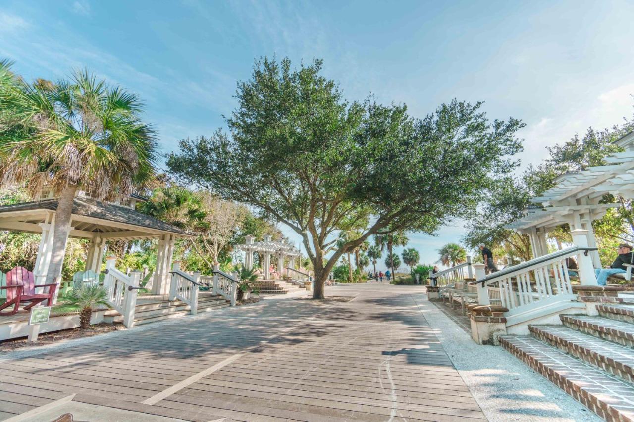 Stunning Views!!-Oceanfront Villa-Heated Pool-Private Balcony-Tiki Bar-Walk To Coligny Plaza هيلتون رئيس جزيرة المظهر الخارجي الصورة